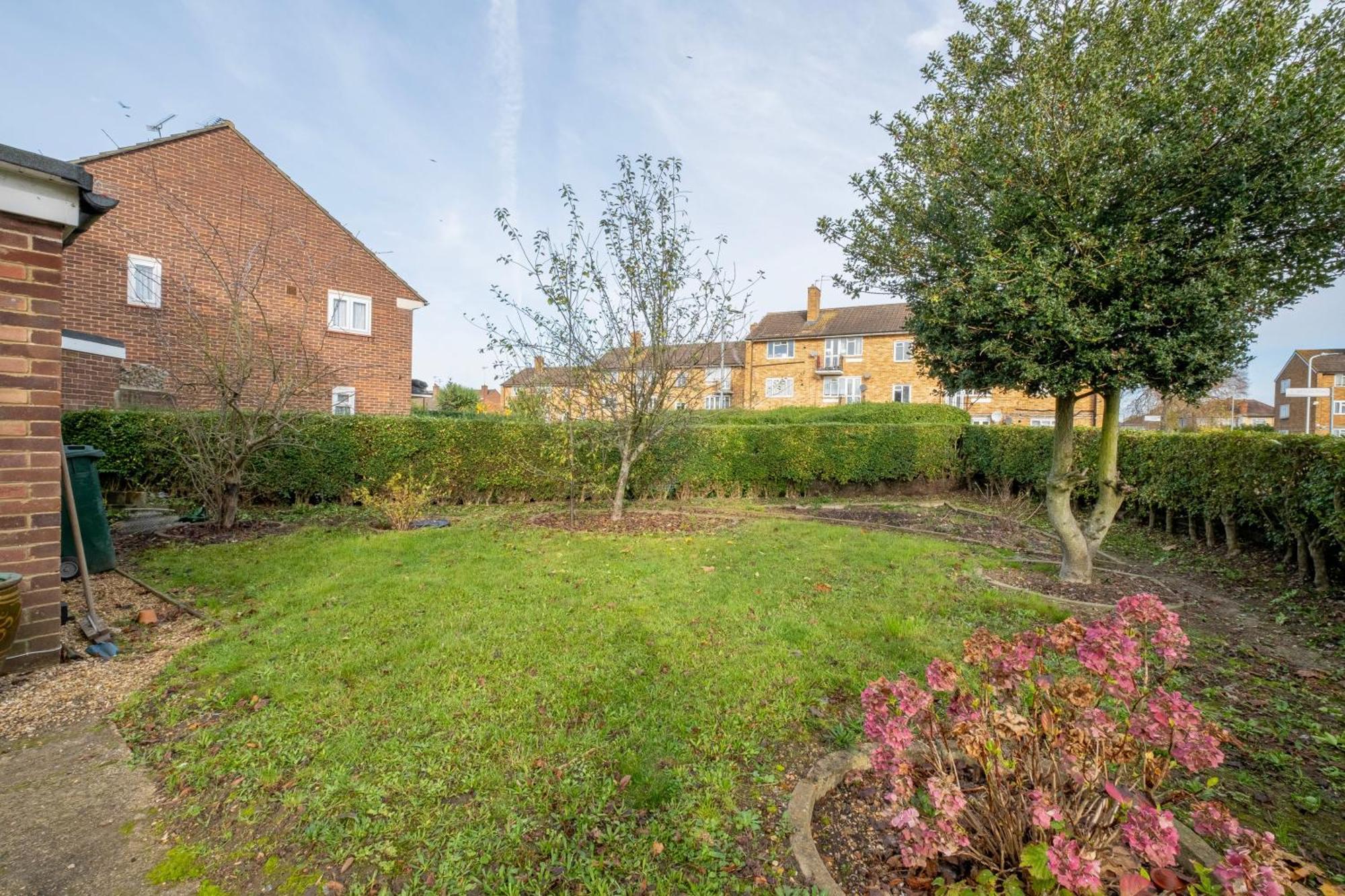 Kings House Hayes, West London A Northolt (Greater London)