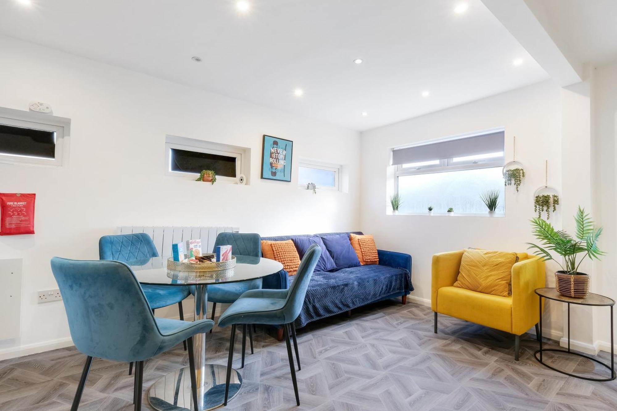 Apartment Kings House Hayes, West London A Northolt (Greater London)