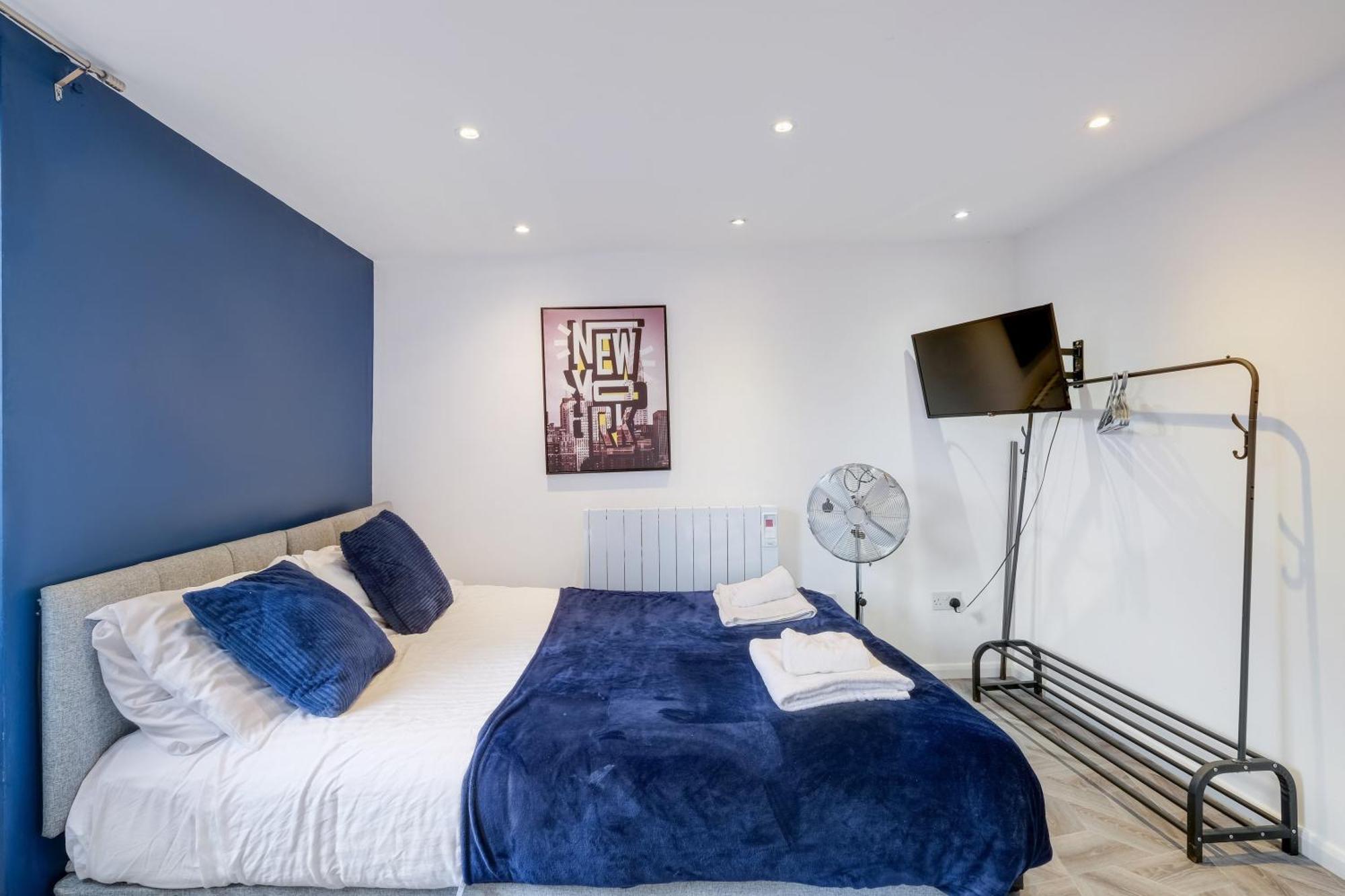 Kings House Hayes, West London A Northolt (Greater London)